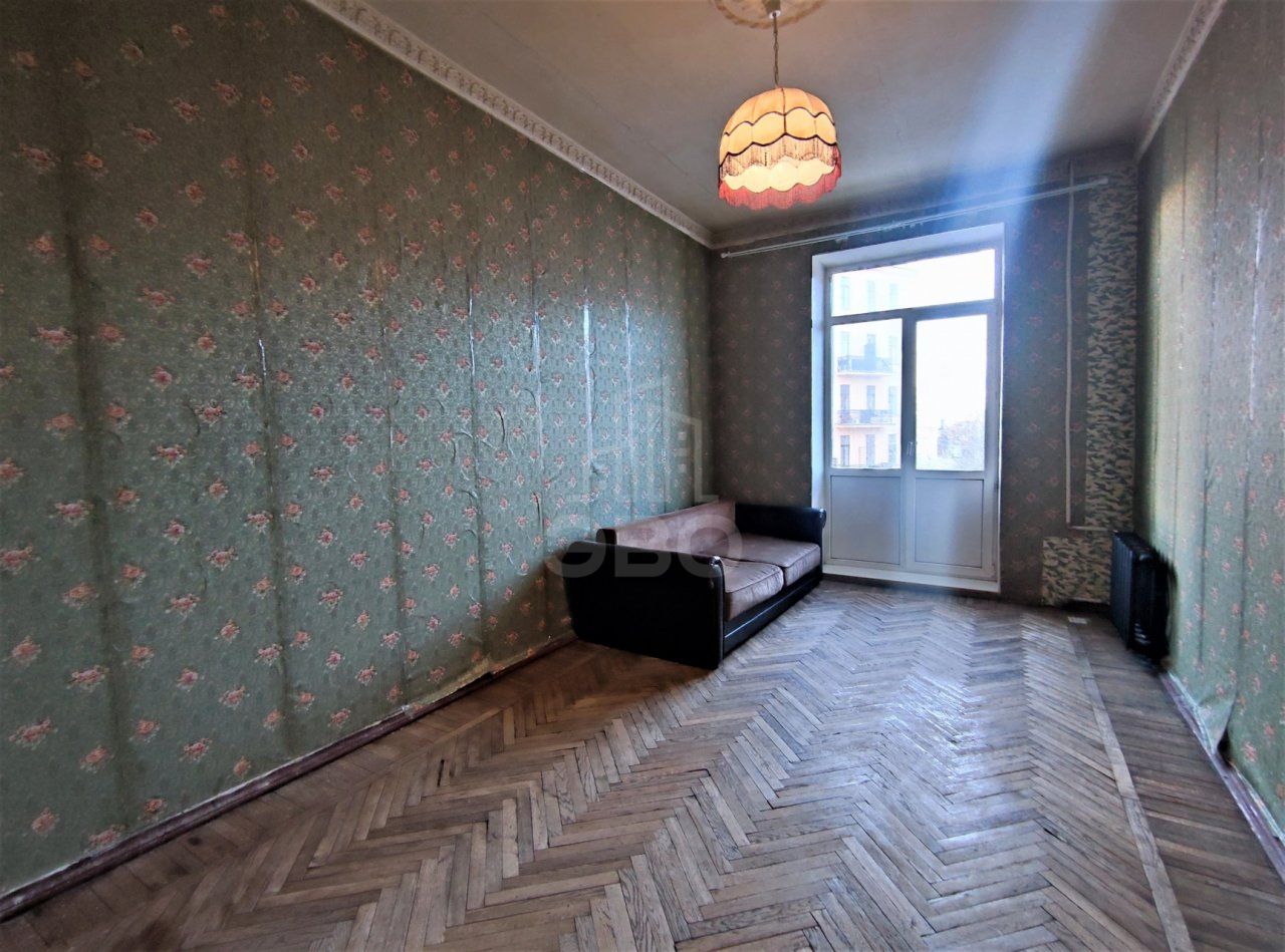 трехкомнатная квартира в Санкт-Петербурге по адресу: Блохина ул., 23