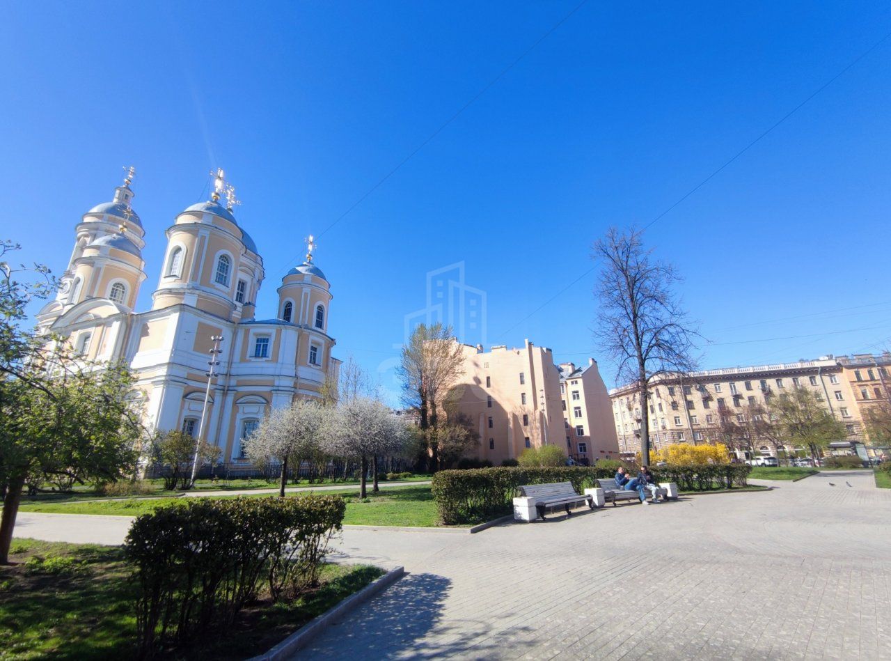 трехкомнатная квартира в Санкт-Петербурге по адресу: Блохина ул., 23