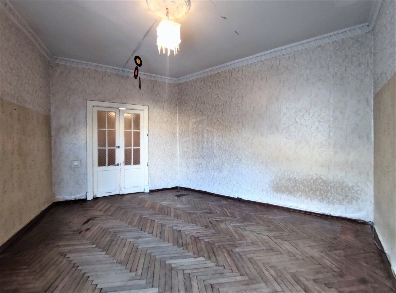 трехкомнатная квартира в Санкт-Петербурге по адресу: Блохина ул., 23