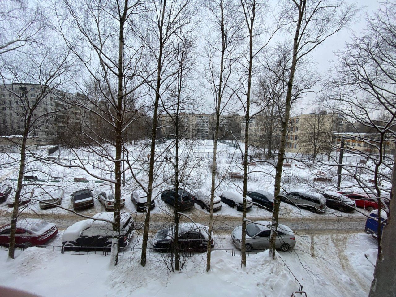 трехкомнатная квартира в Санкт-Петербурге по адресу: Дыбенко ул., 12, к 1, литера Е