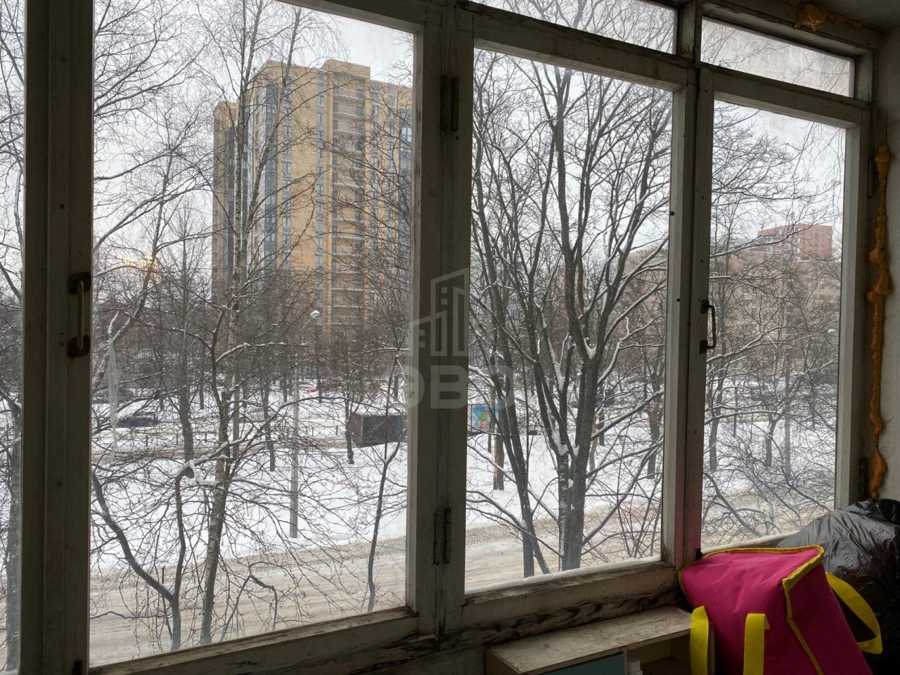 трехкомнатная квартира в Санкт-Петербурге по адресу: Дыбенко ул., 12, к 1, литера Е