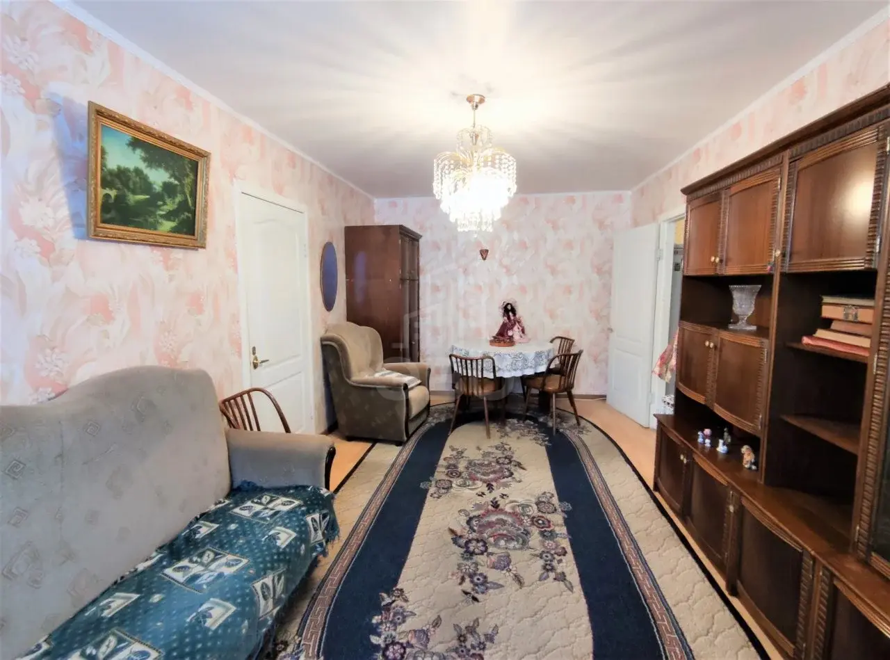 трехкомнатная квартира в Санкт-Петербурге по адресу: Кузнецовская ул., 24, литера А