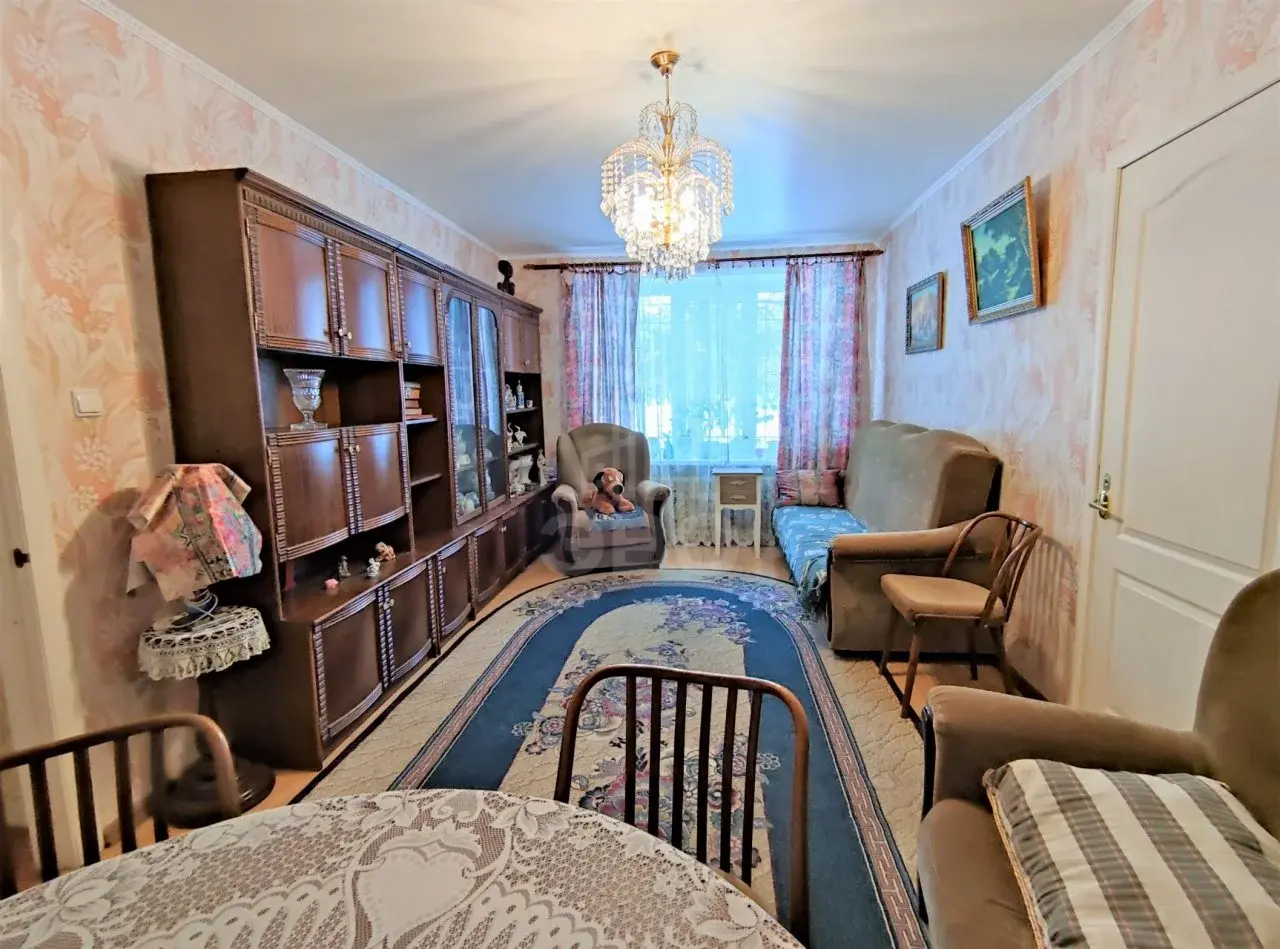 трехкомнатная квартира в Санкт-Петербурге по адресу: Кузнецовская ул., 24, литера А