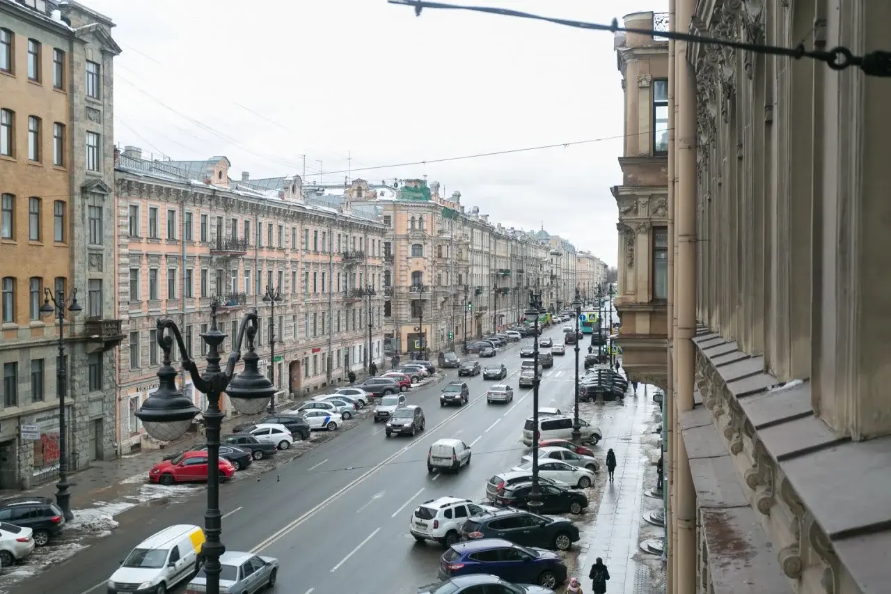 трехкомнатная квартира в Санкт-Петербурге по адресу: Невский проспект, 119