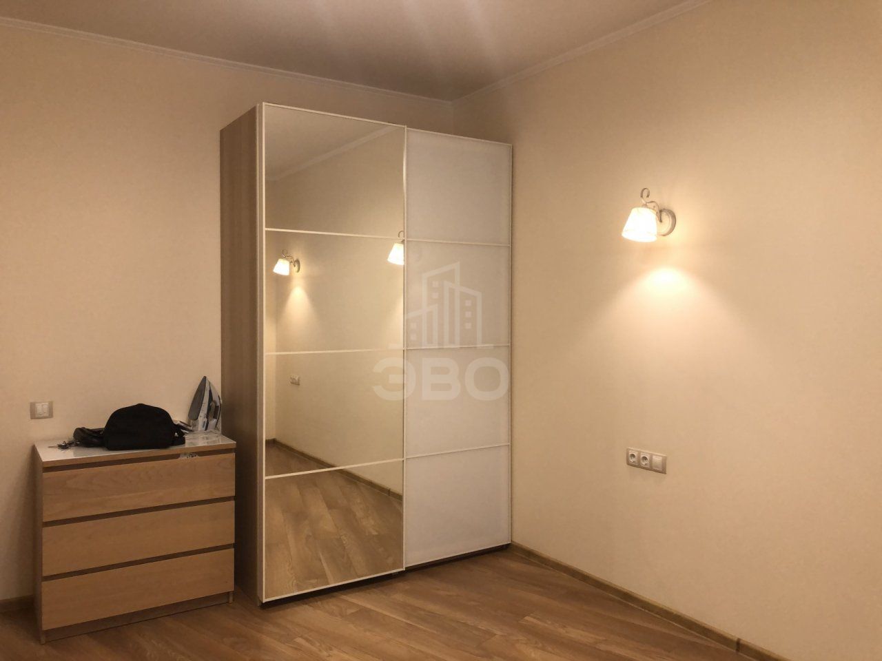 однокомнатная квартира в Санкт-Петербурге по адресу: Русановская ул., 15, к 1