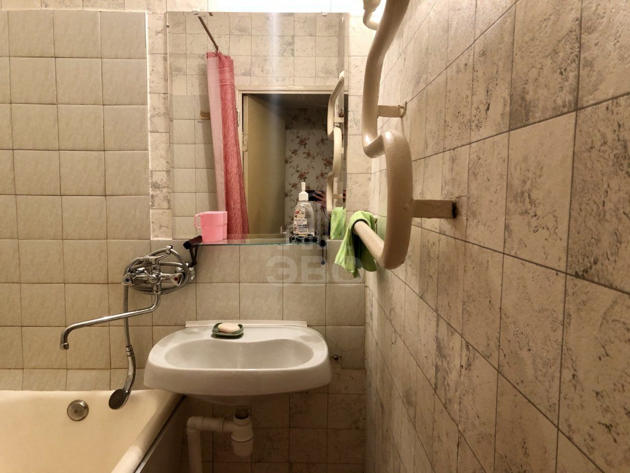 двухкомнатная квартира в Санкт-Петербурге по адресу: Симонова ул., 12/9