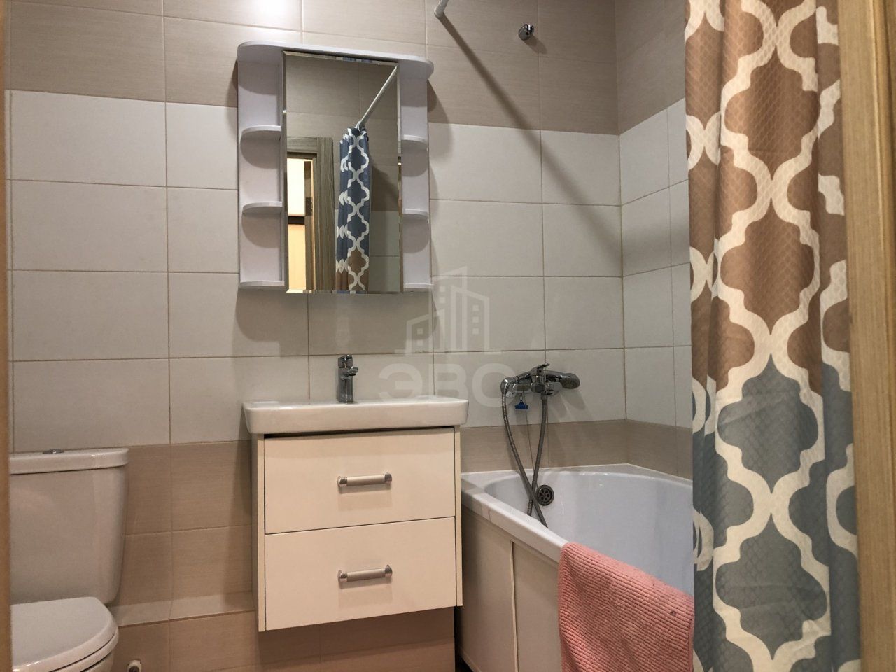 однокомнатная квартира в Санкт-Петербурге по адресу: Среднерогатская ул., 12, к 1