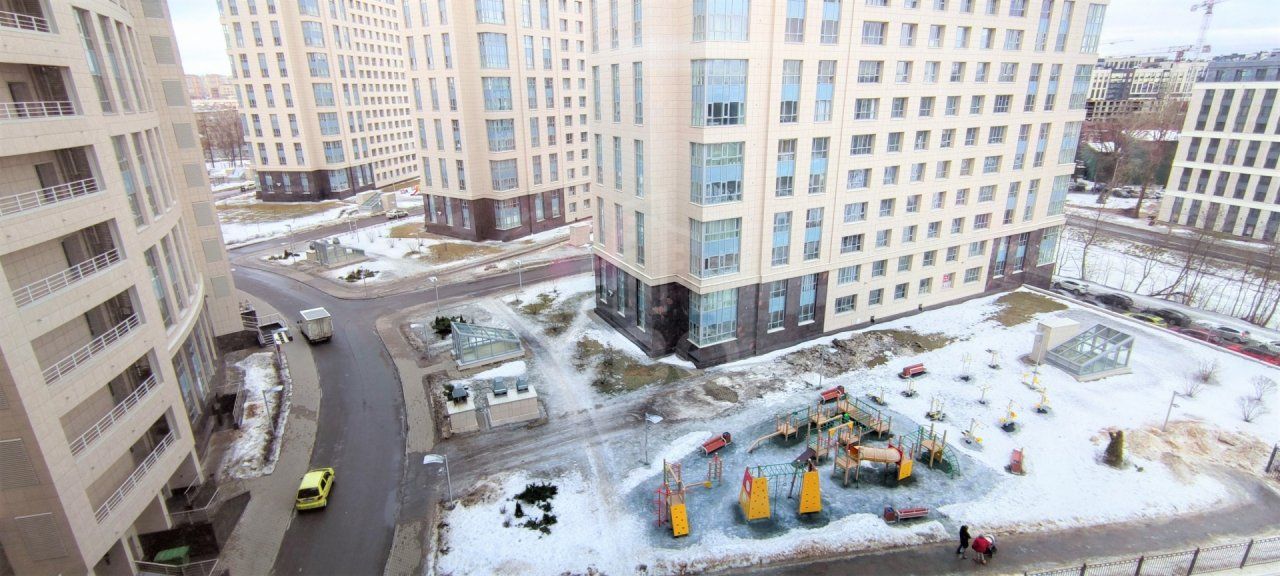 трехкомнатная квартира в Санкт-Петербурге по адресу: Ушаковская наб., 3, к 2, литера А