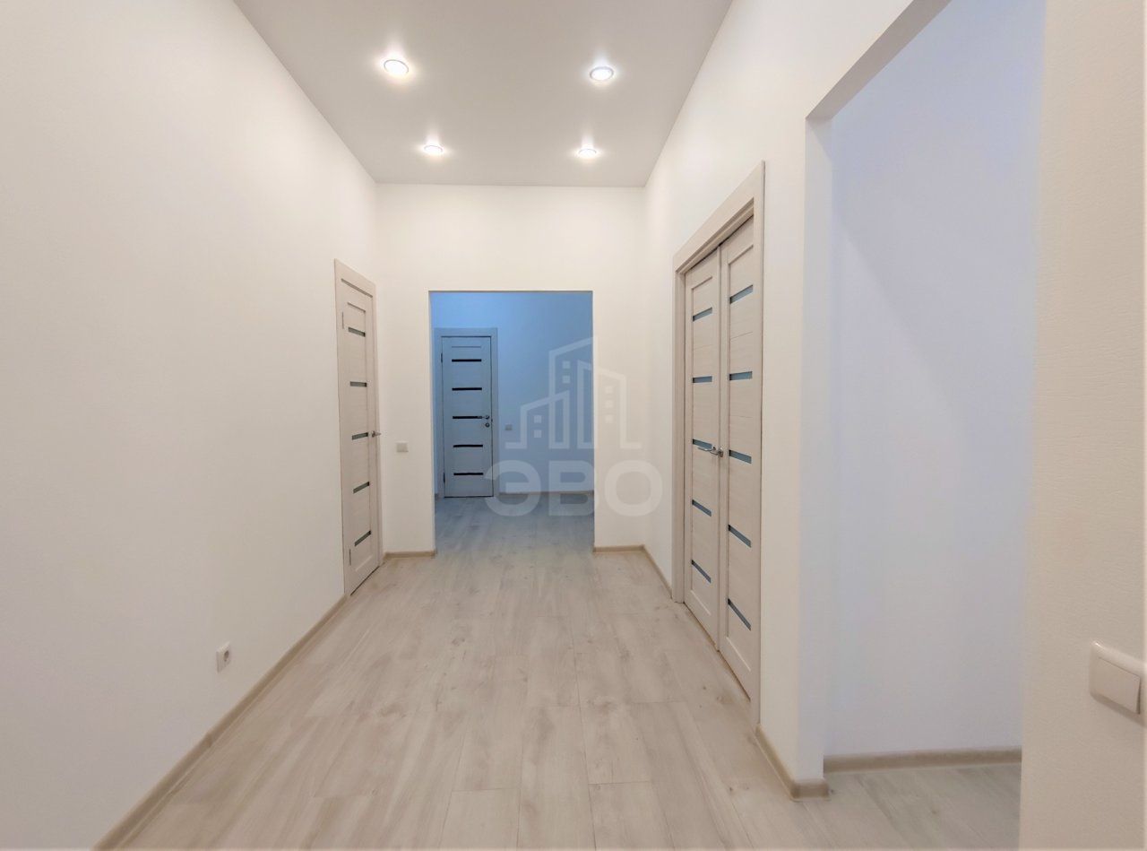 трехкомнатная квартира в Санкт-Петербурге по адресу: Ушаковская наб., 3, к 2, литера А