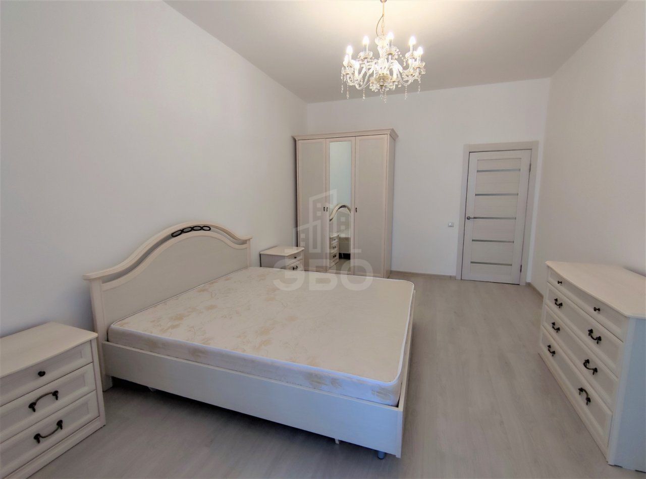 трехкомнатная квартира в Санкт-Петербурге по адресу: Ушаковская наб., 3, к 2, литера А