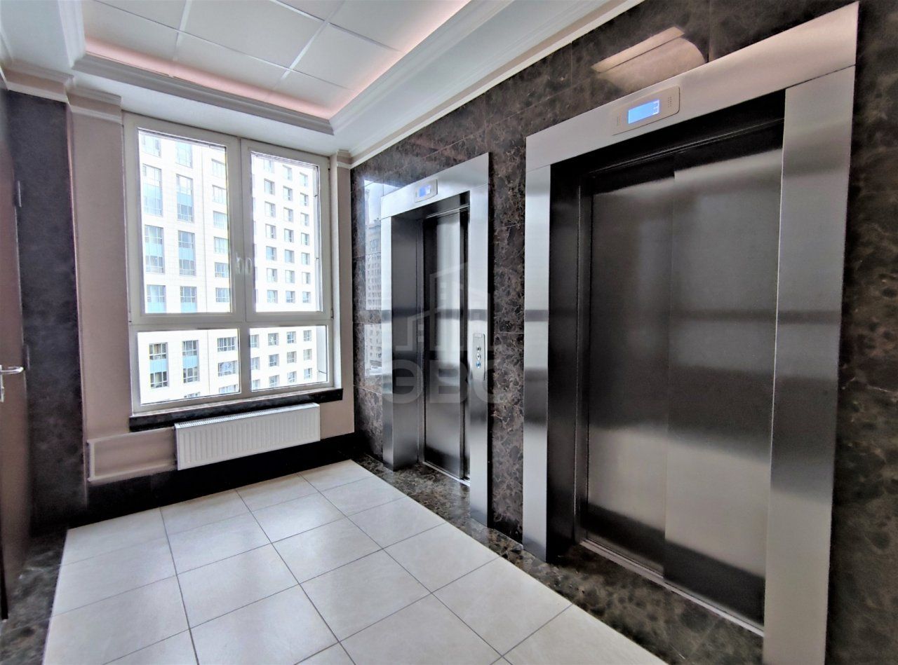 трехкомнатная квартира в Санкт-Петербурге по адресу: Ушаковская наб., 3, к 2, литера А