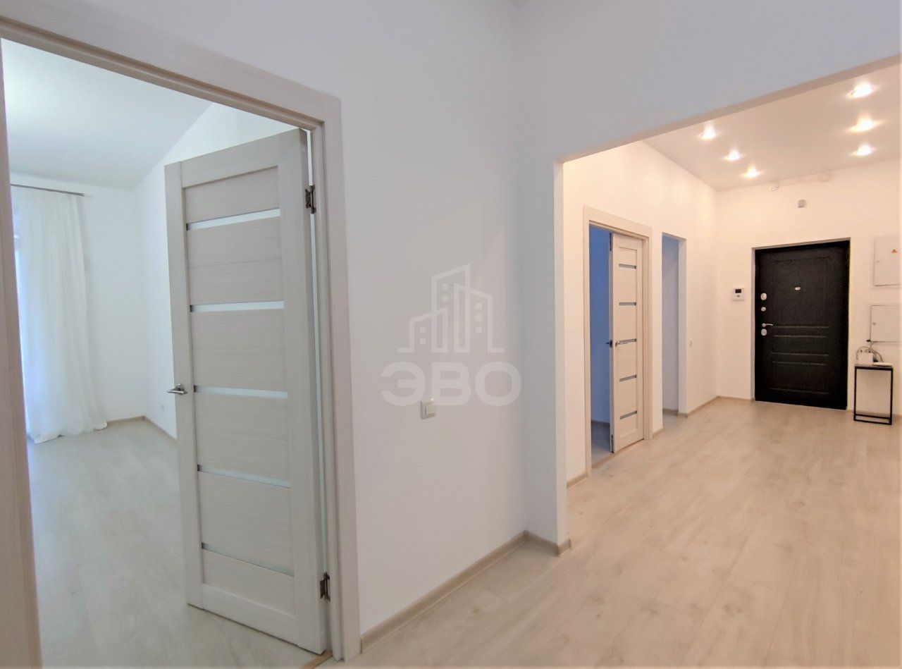 трехкомнатная квартира в Санкт-Петербурге по адресу: Ушаковская наб., 3, к 2, литера А