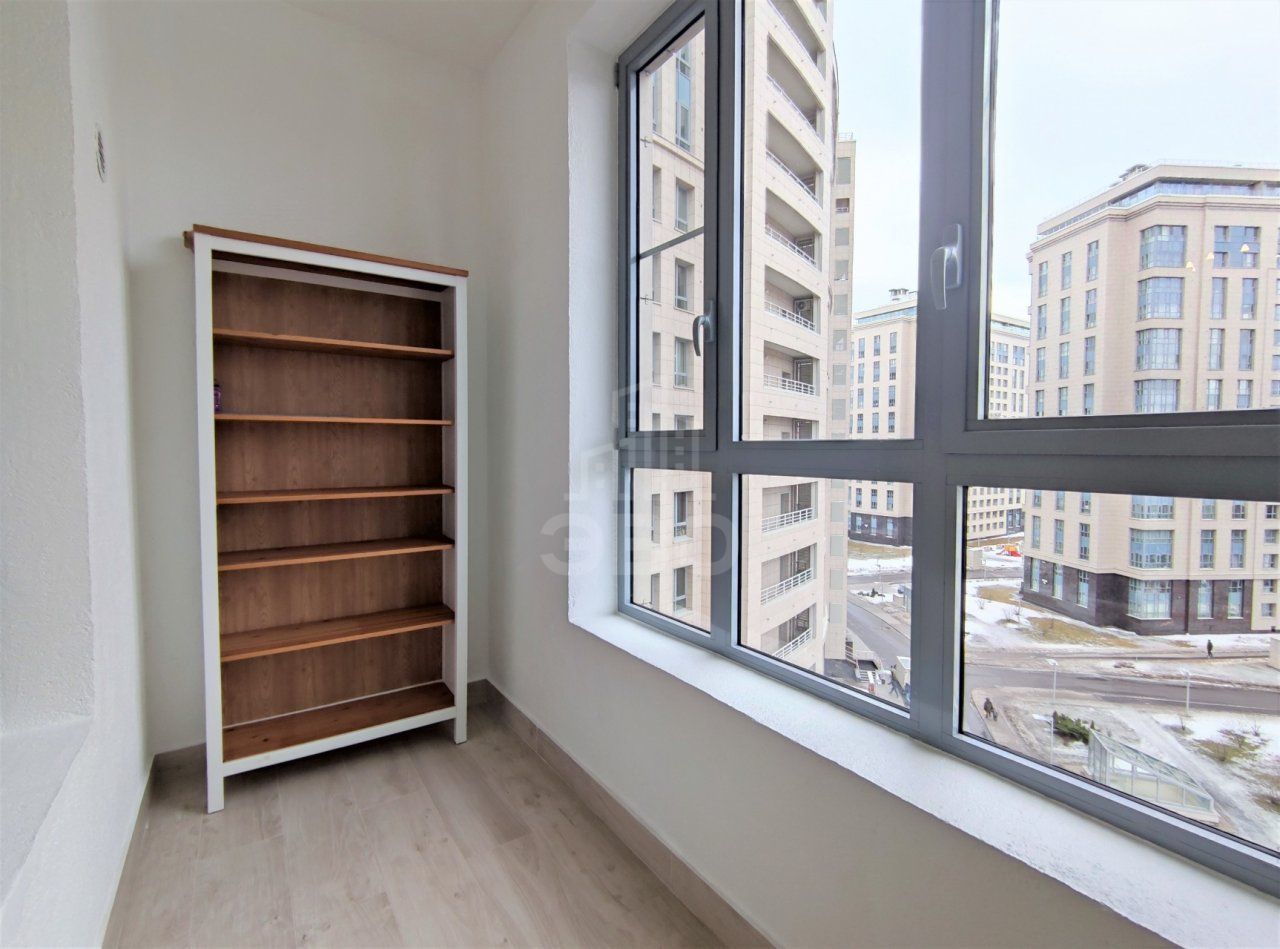 трехкомнатная квартира в Санкт-Петербурге по адресу: Ушаковская наб., 3, к 2, литера А