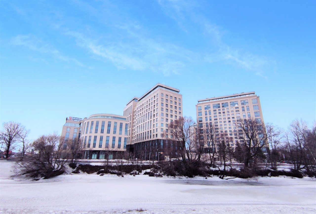 трехкомнатная квартира в Санкт-Петербурге по адресу: Ушаковская наб., 3, к 2, литера А