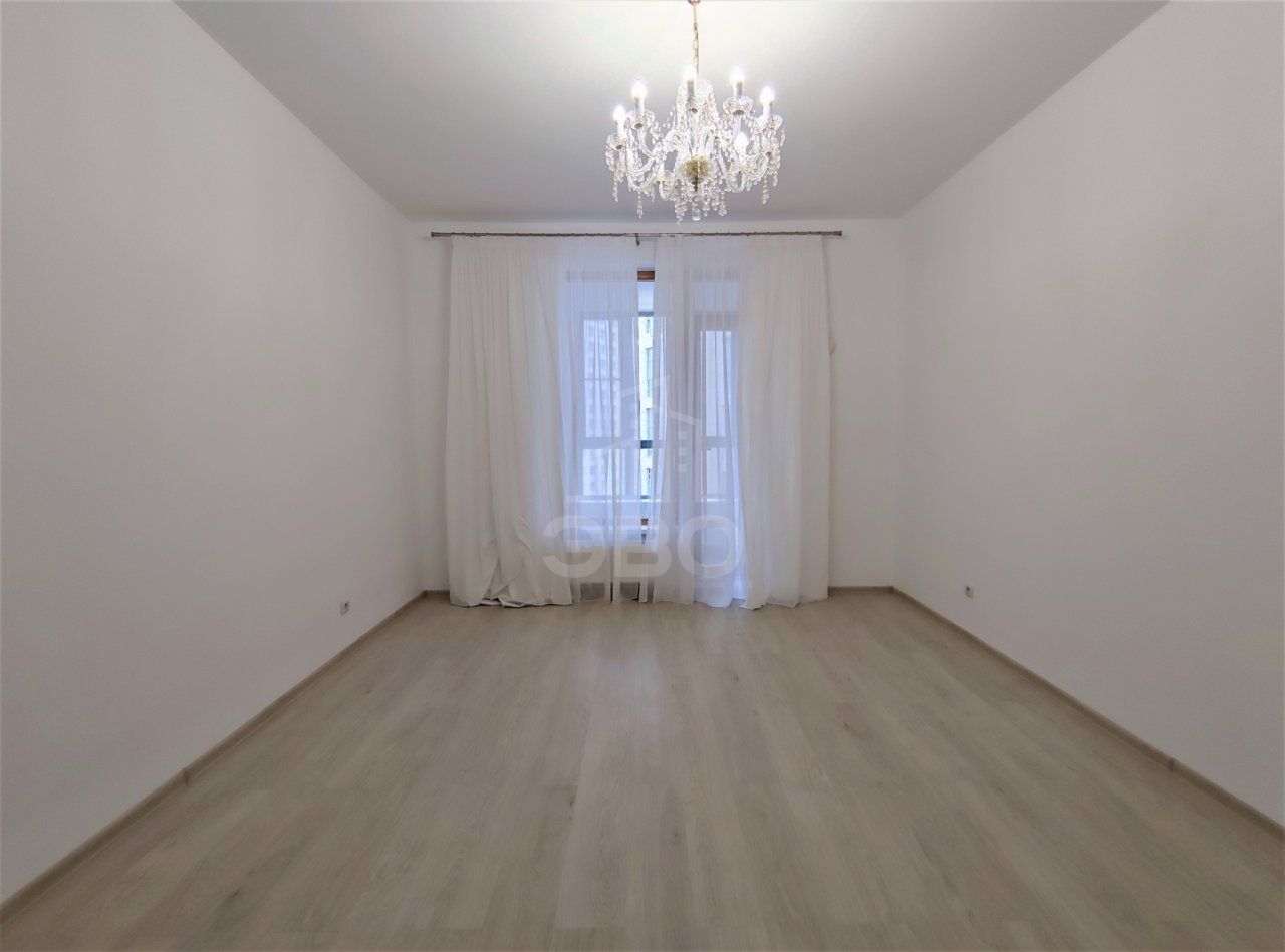 трехкомнатная квартира в Санкт-Петербурге по адресу: Ушаковская наб., 3, к 2, литера А