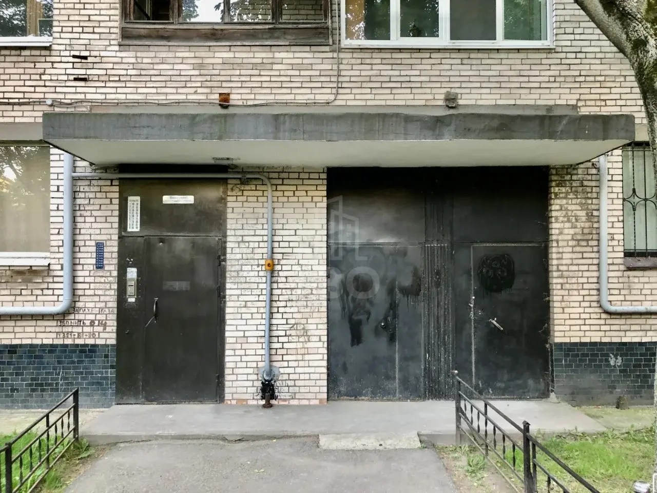 однокомнатная квартира в Санкт-Петербурге по адресу: КИМа проспект, 3