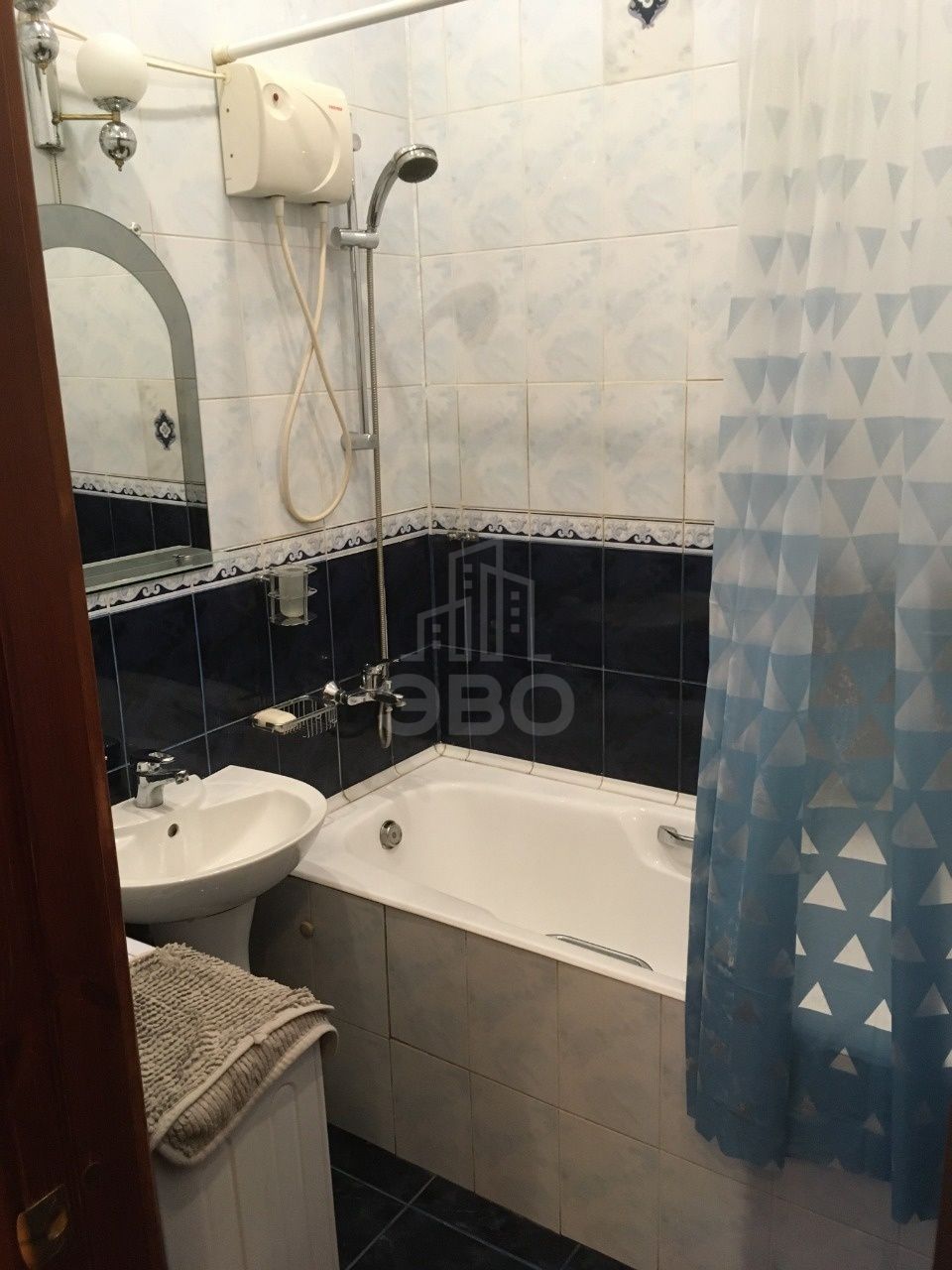 многокомнатная квартира в Санкт-Петербурге по адресу: Новгородская ул., 25