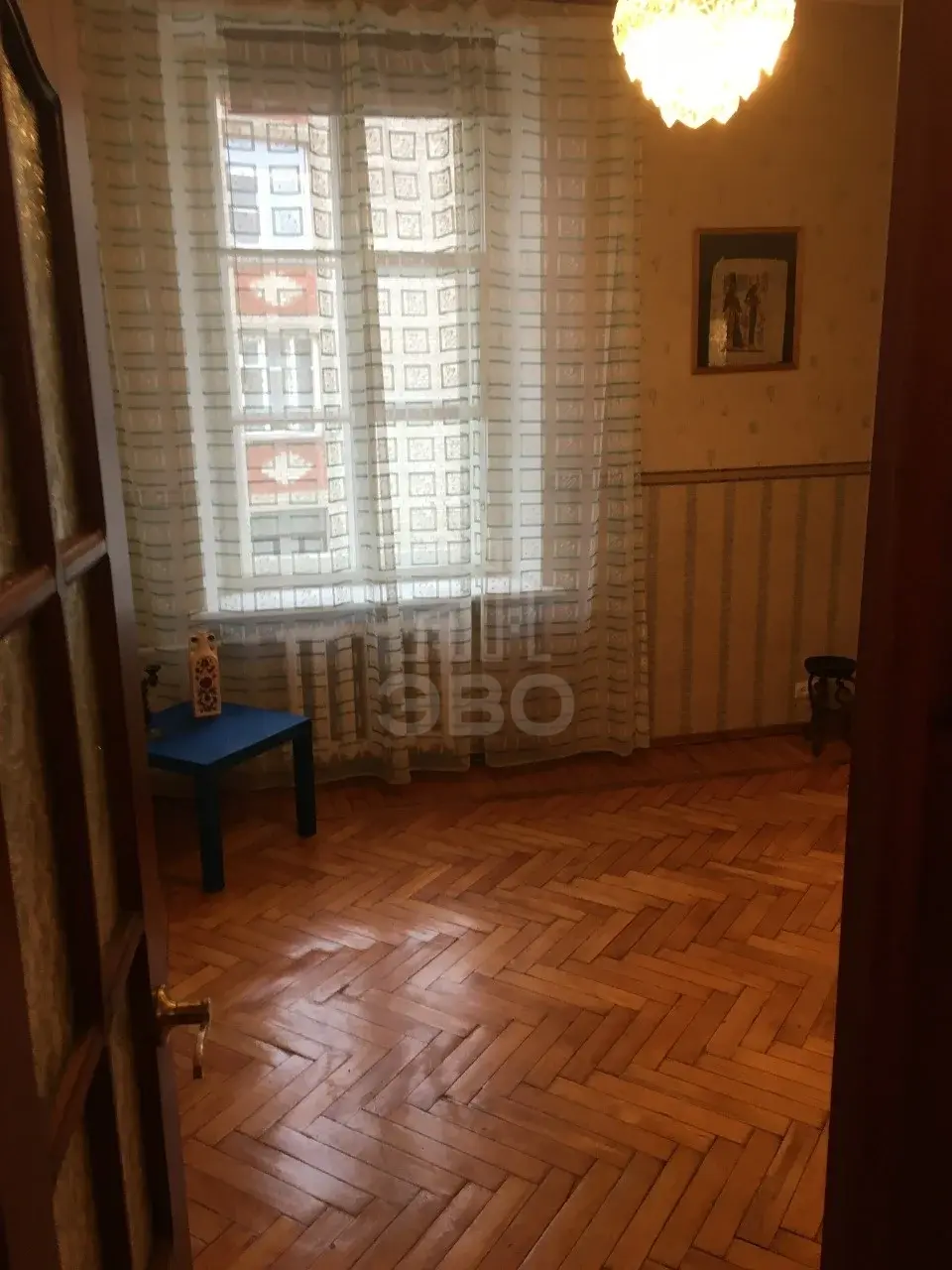 многокомнатная квартира в Санкт-Петербурге по адресу: Новгородская ул., 25