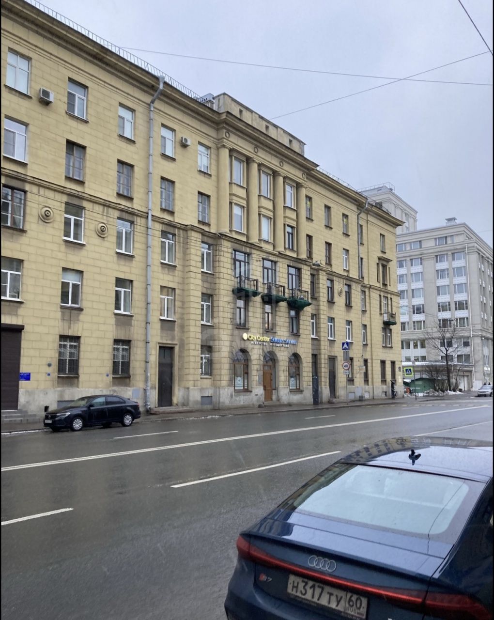 многокомнатная квартира в Санкт-Петербурге по адресу: Новгородская ул., 25