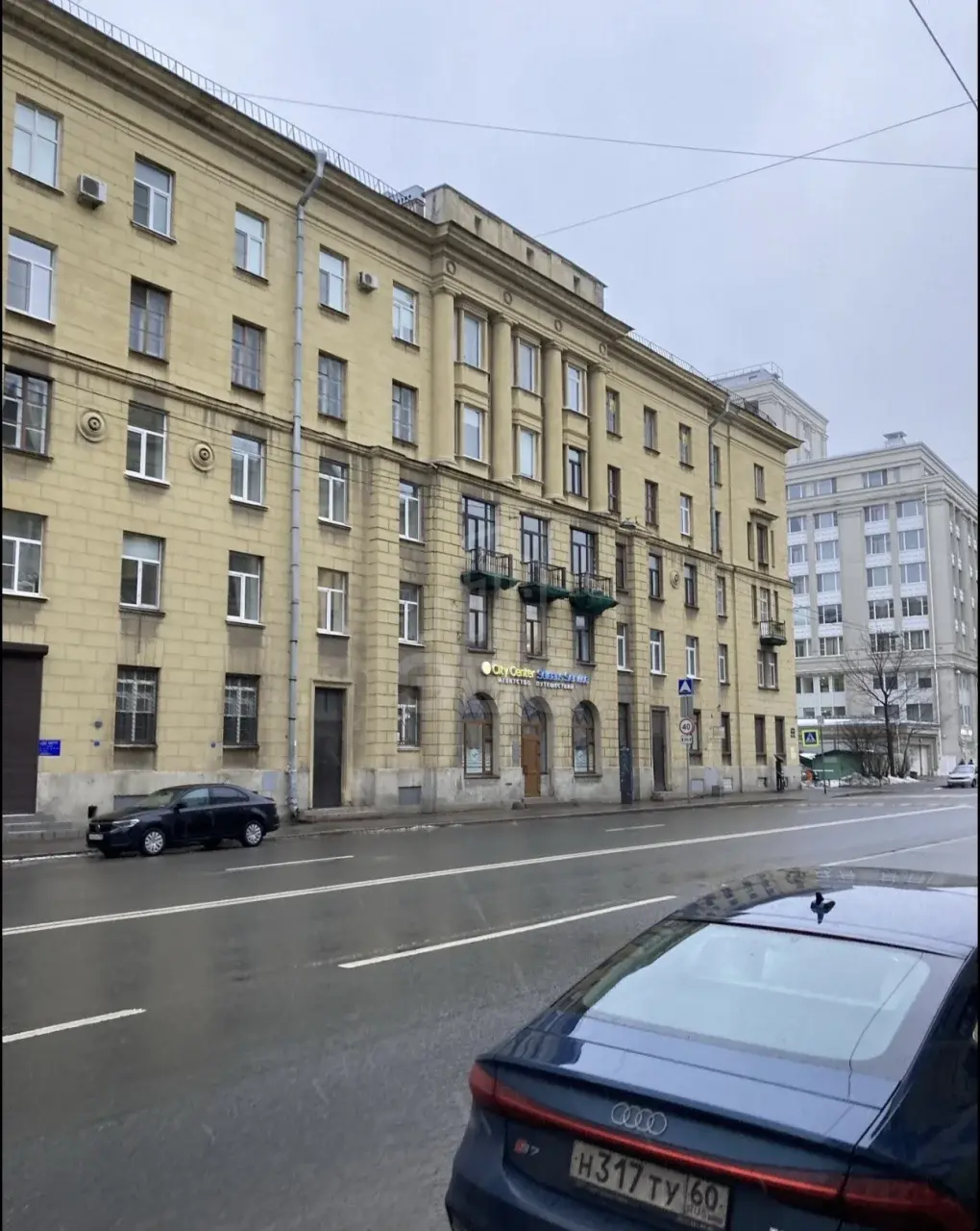 многокомнатная квартира в Санкт-Петербурге по адресу: Новгородская ул., 25