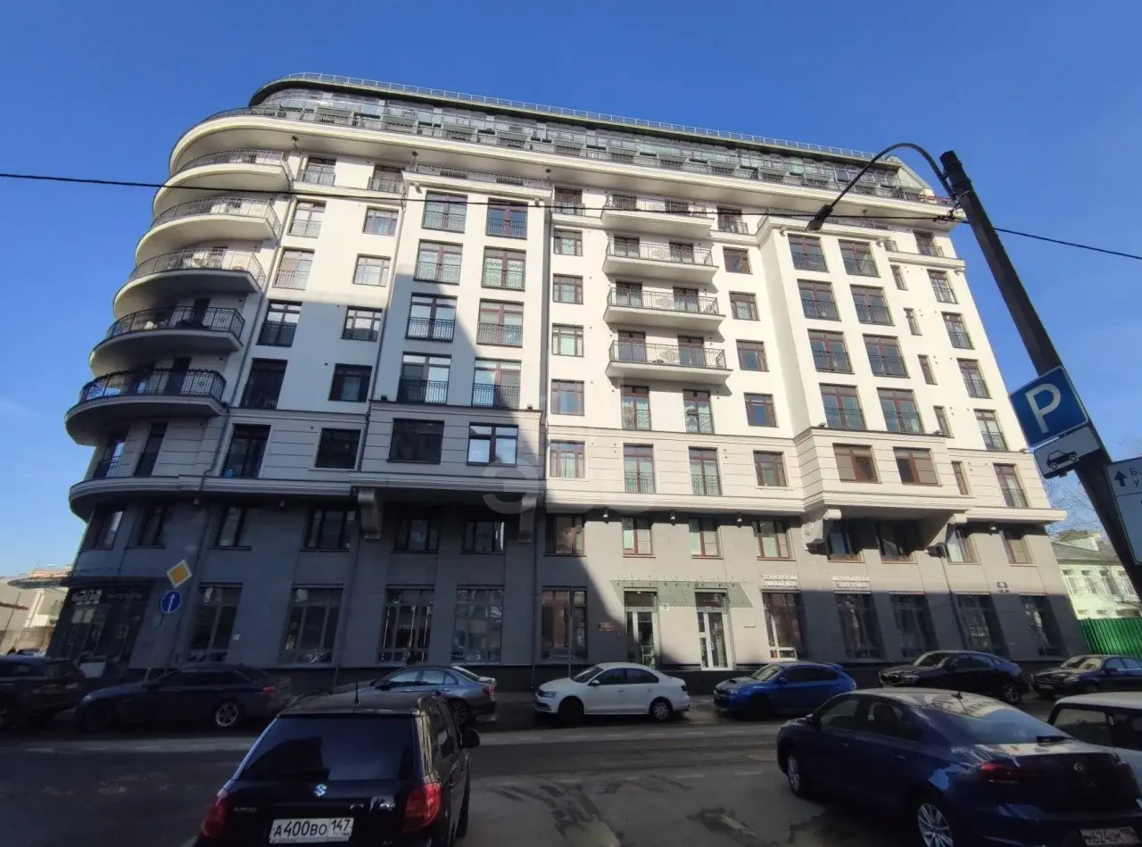 трехкомнатная квартира в Санкт-Петербурге по адресу: Малая Зеленина ул., 1/22, литера А