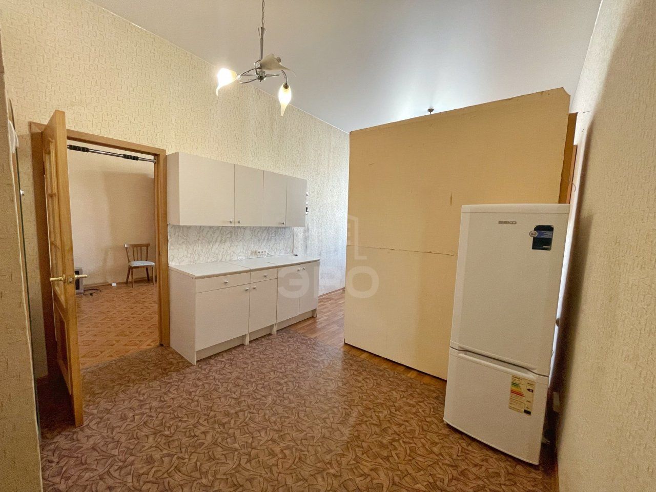 комната в Санкт-Петербурге по адресу: Стахановцев ул., 9