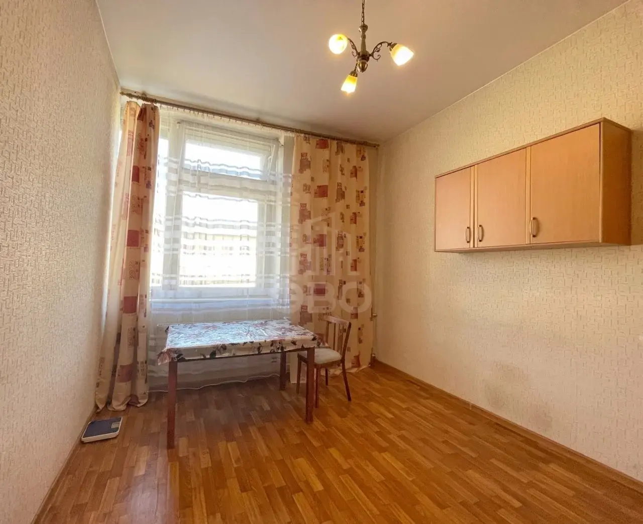 комната в Санкт-Петербурге по адресу: Стахановцев ул., 9