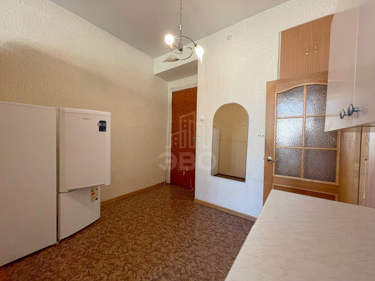 комната в Санкт-Петербурге по адресу: Стахановцев ул., 9