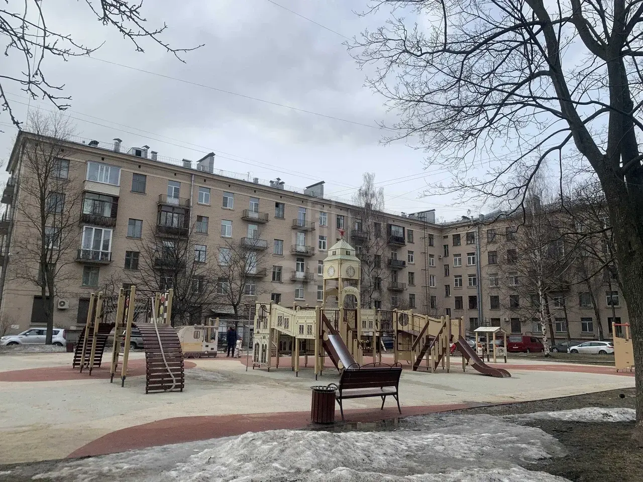 двухкомнатная квартира в Санкт-Петербурге по адресу: Синявинская ул., 14