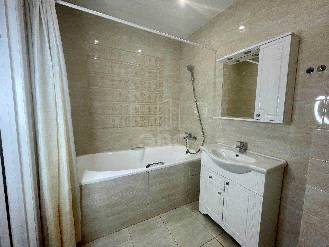 однокомнатная квартира в Санкт-Петербурге по адресу: Кременчугская ул., 17, к 3