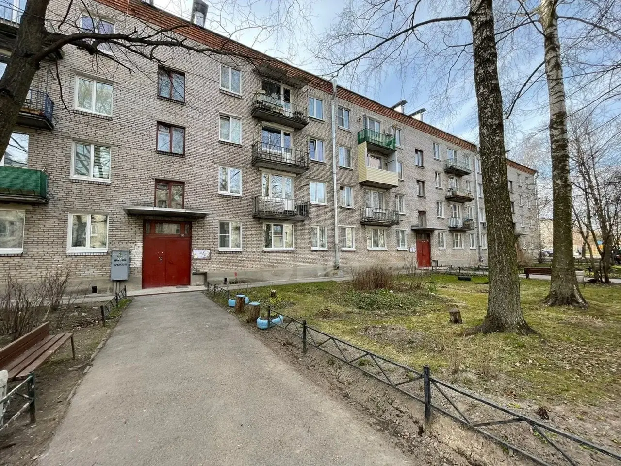 трехкомнатная квартира в Санкт-Петербурге по адресу: Грибоедова ул., 5