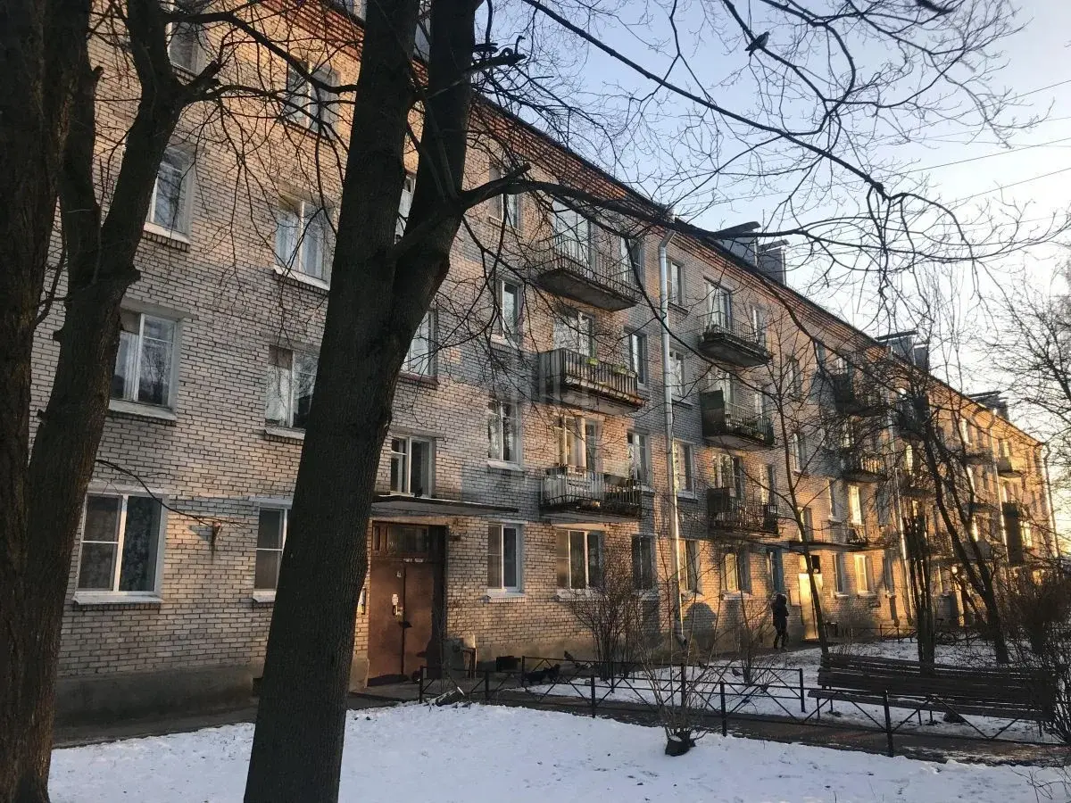 трехкомнатная квартира в Санкт-Петербурге по адресу: Грибоедова ул., 5