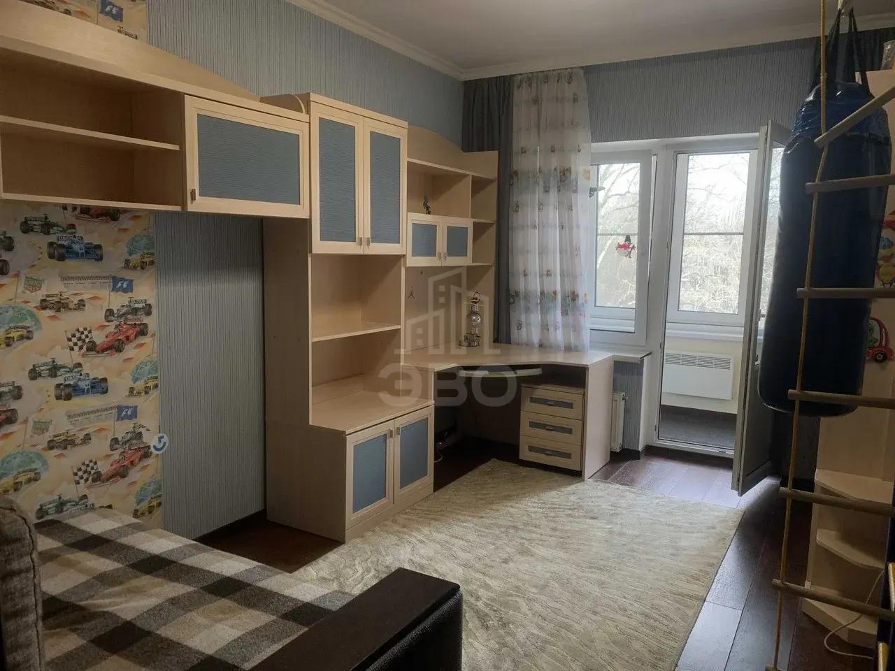 двухкомнатная квартира в Санкт-Петербурге по адресу: Революции ш., 18, к 2