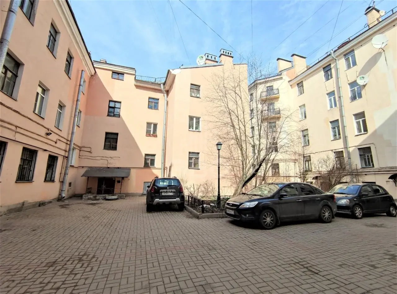 однокомнатная квартира в Санкт-Петербурге по адресу: Садовая ул., 115