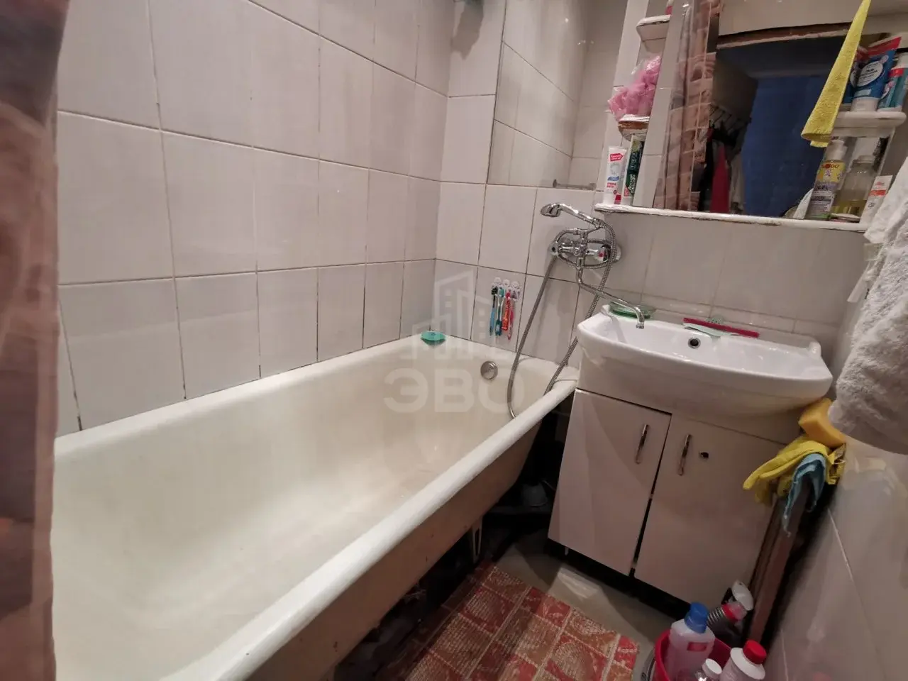 комната в Санкт-Петербурге по адресу: Солидарности проспект, 8, к 4