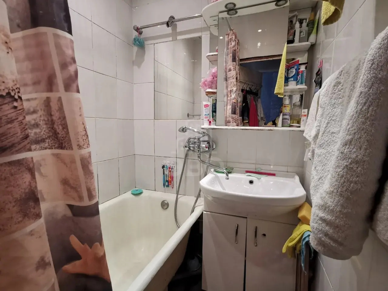 комната в Санкт-Петербурге по адресу: Солидарности проспект, 8, к 4