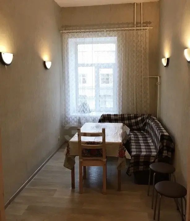 трехкомнатная квартира в Санкт-Петербурге по адресу: Литейный проспект, 54