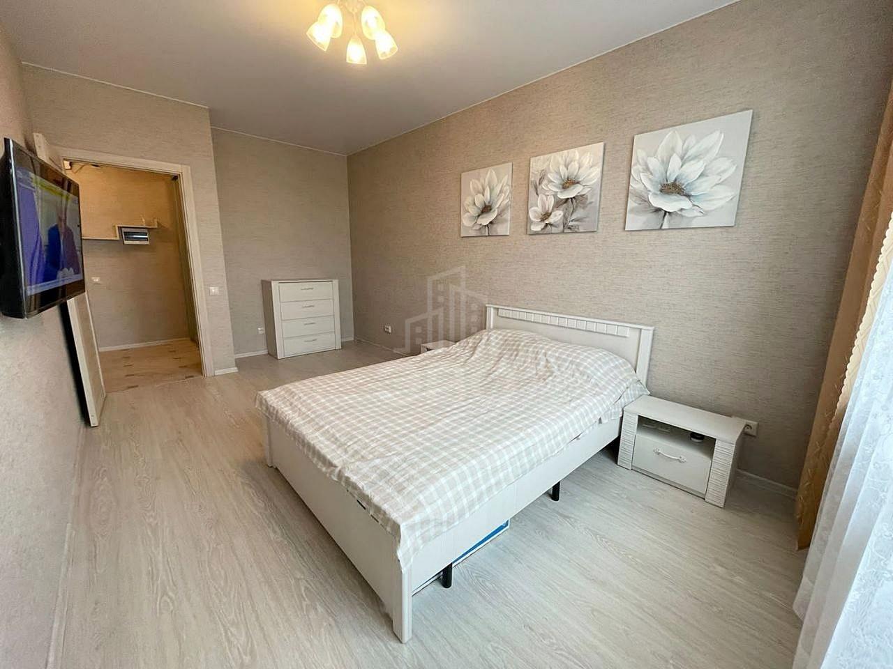 однокомнатная квартира в Санкт-Петербурге по адресу: Парфеновская ул., 14, к 1