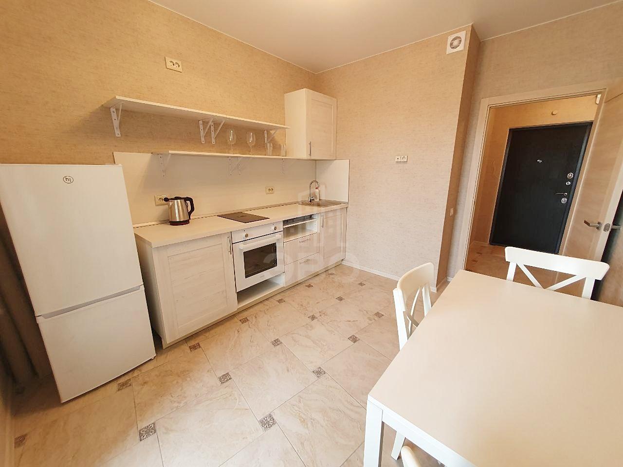 однокомнатная квартира в Санкт-Петербурге по адресу: Парфеновская ул., 14, к 1