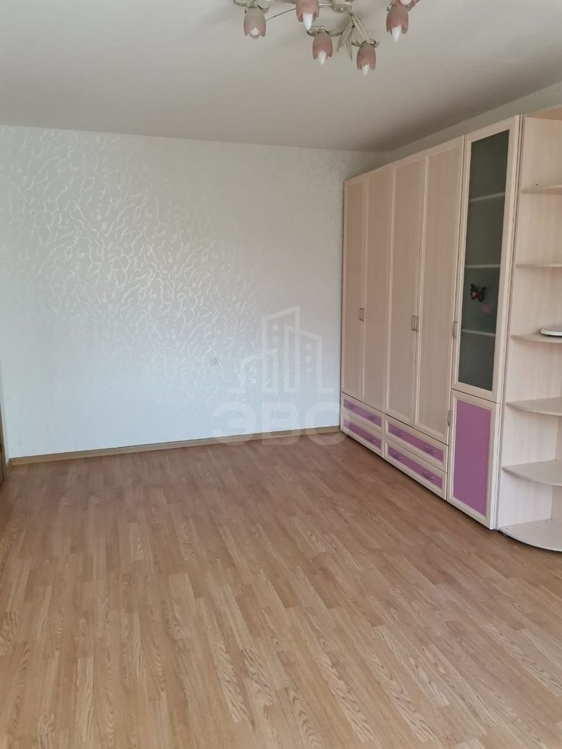 трехкомнатная квартира в Санкт-Петербурге по адресу: Коллонтай ул., 5, к 1