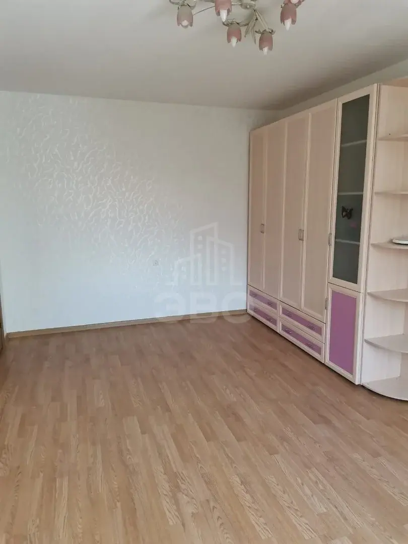 трехкомнатная квартира в Санкт-Петербурге по адресу: Коллонтай ул., 5, к 1
