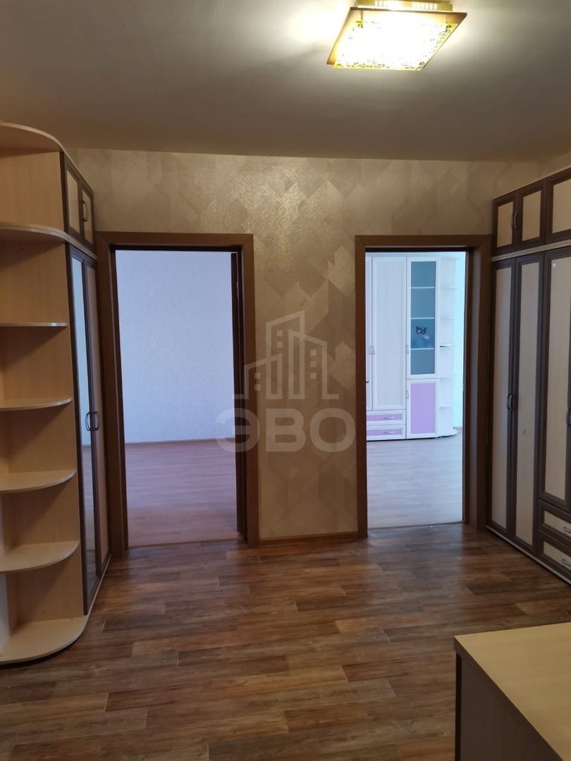 трехкомнатная квартира в Санкт-Петербурге по адресу: Коллонтай ул., 5, к 1