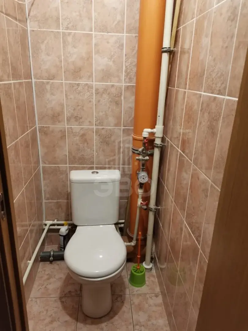 трехкомнатная квартира в Санкт-Петербурге по адресу: Коллонтай ул., 5, к 1