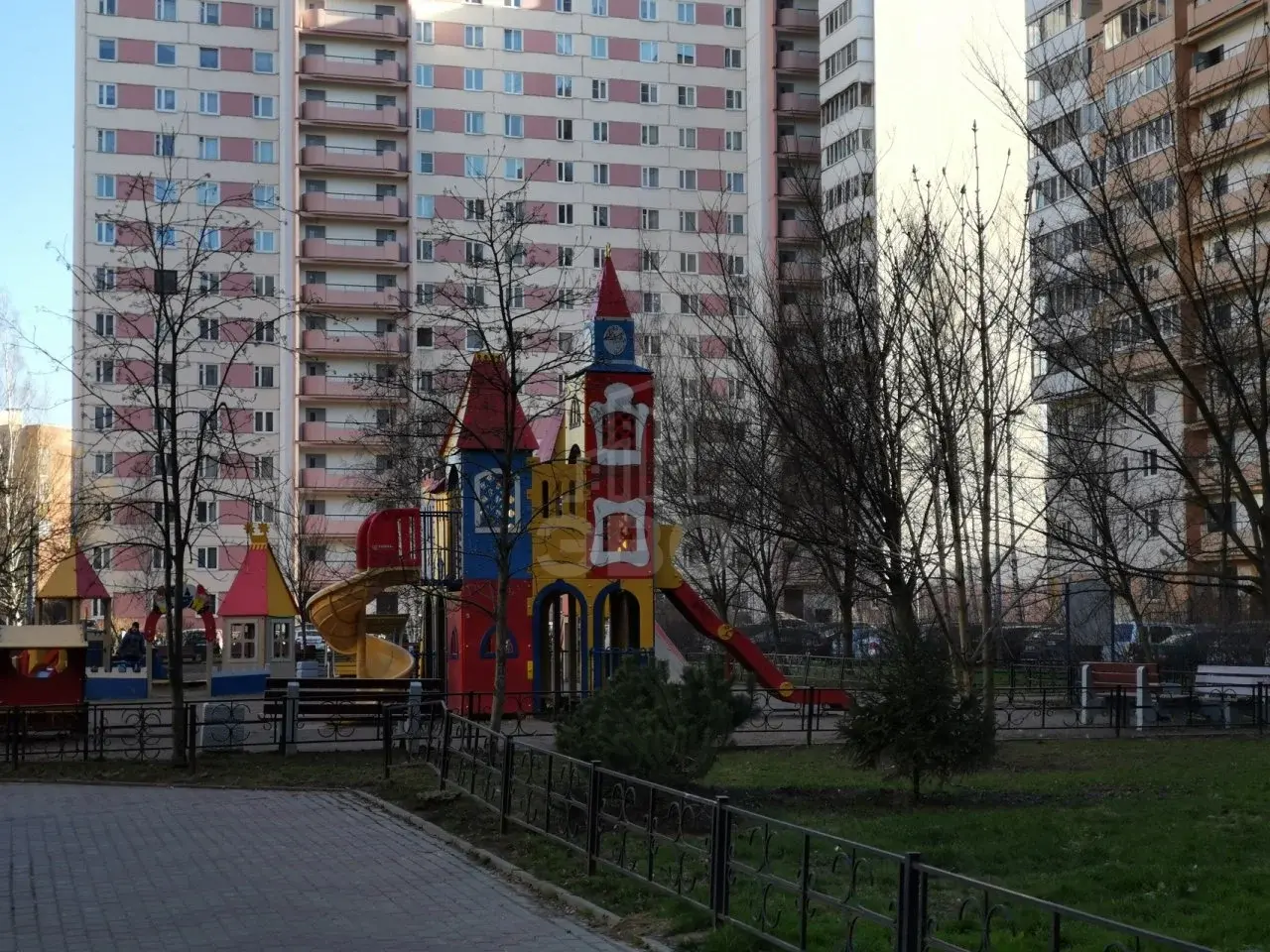 трехкомнатная квартира в Санкт-Петербурге по адресу: Ленинский проспект, 79, к 1