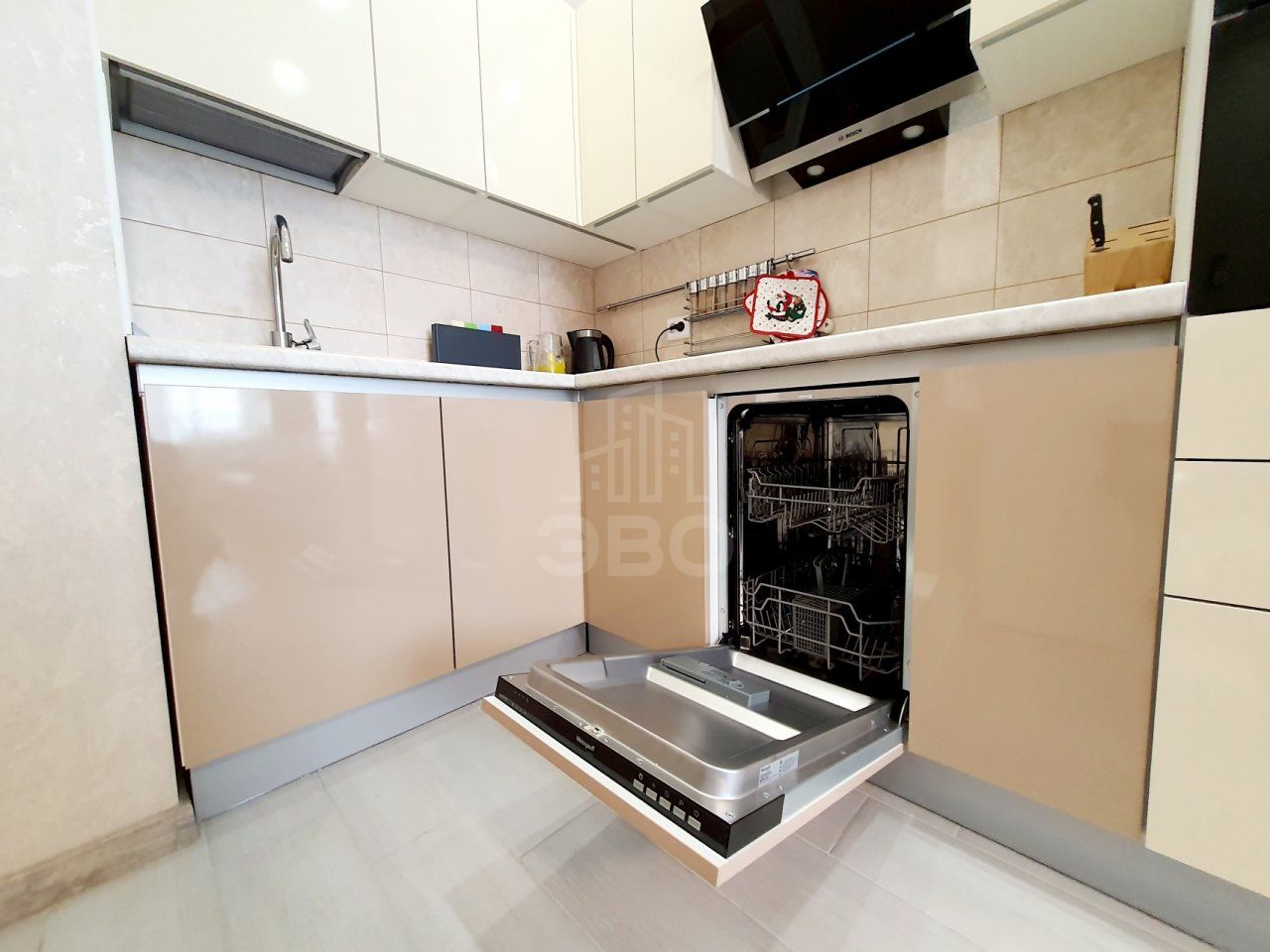 двухкомнатная квартира в Санкт-Петербурге по адресу: Реки Каменки наб., 7, к 2