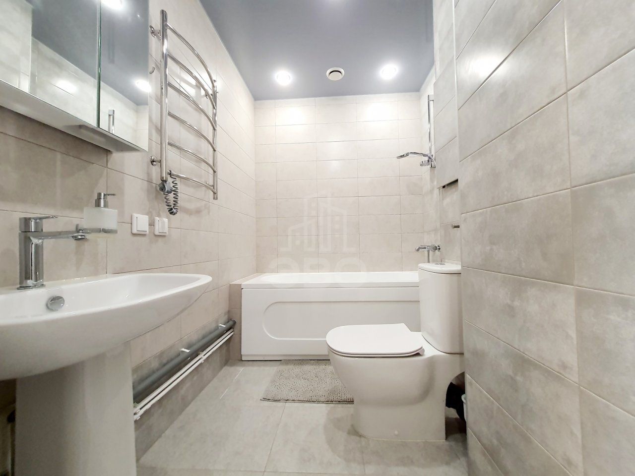 двухкомнатная квартира в Санкт-Петербурге по адресу: Реки Каменки наб., 7, к 2