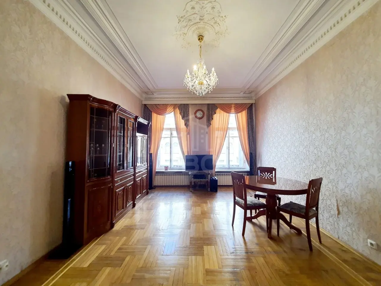 трехкомнатная квартира в Санкт-Петербурге по адресу: Съезжинская ул., 11