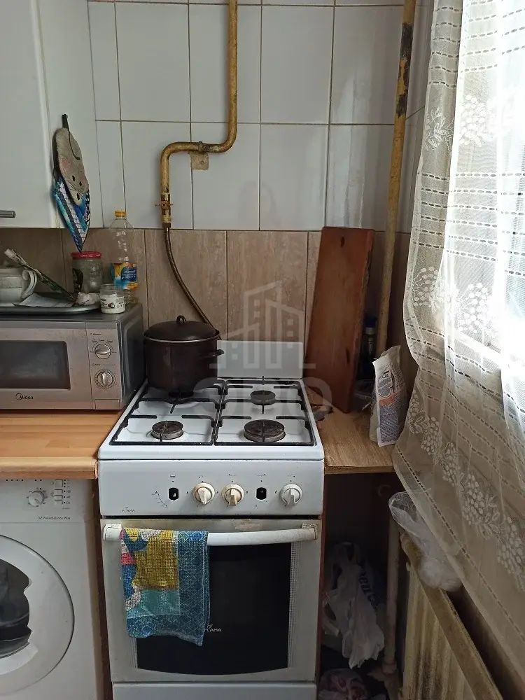 комната в Санкт-Петербурге по адресу: Есенина ул., 8, к 1