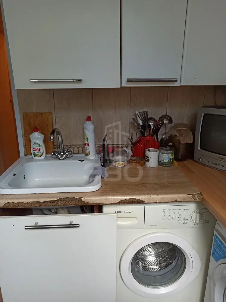 комната в Санкт-Петербурге по адресу: Есенина ул., 8, к 1