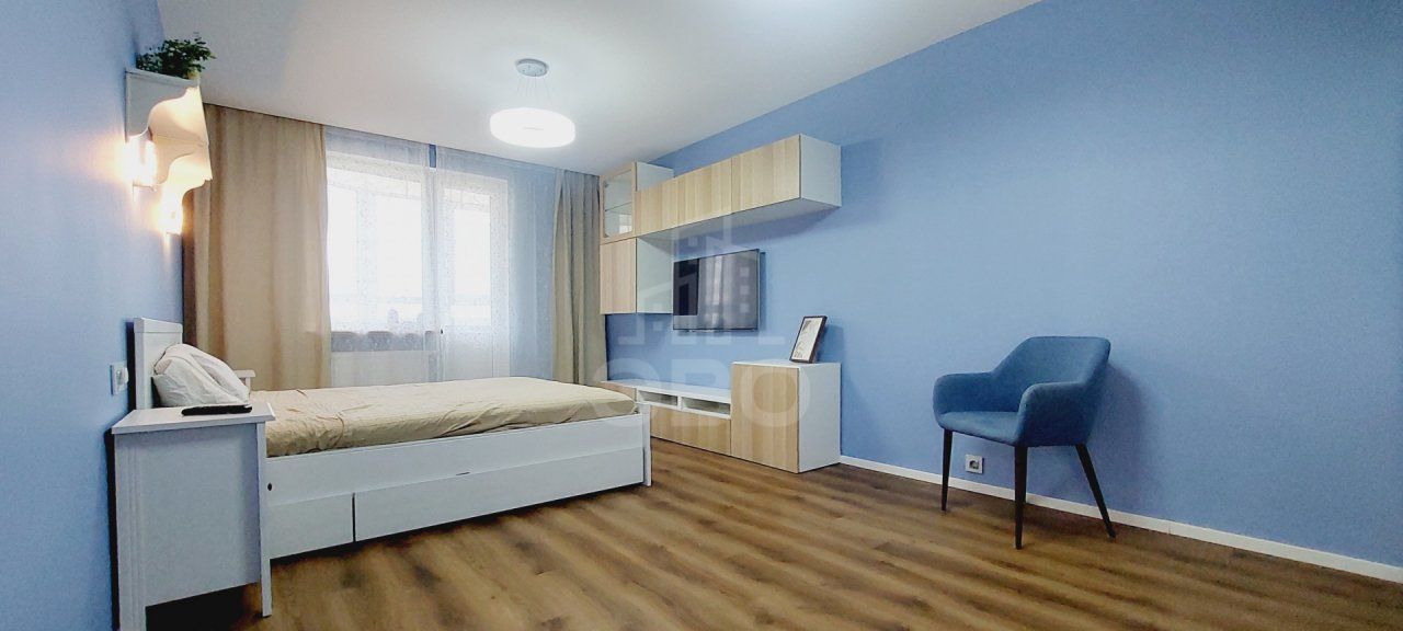 трехкомнатная квартира в Санкт-Петербурге по адресу: Заречная ул., 11, к 4